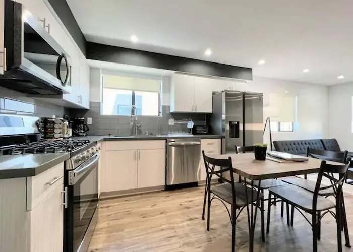 4Br Townhouse In Koreatown