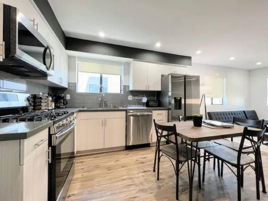Hébergement de vacances 4br Townhouse In Koreatown *